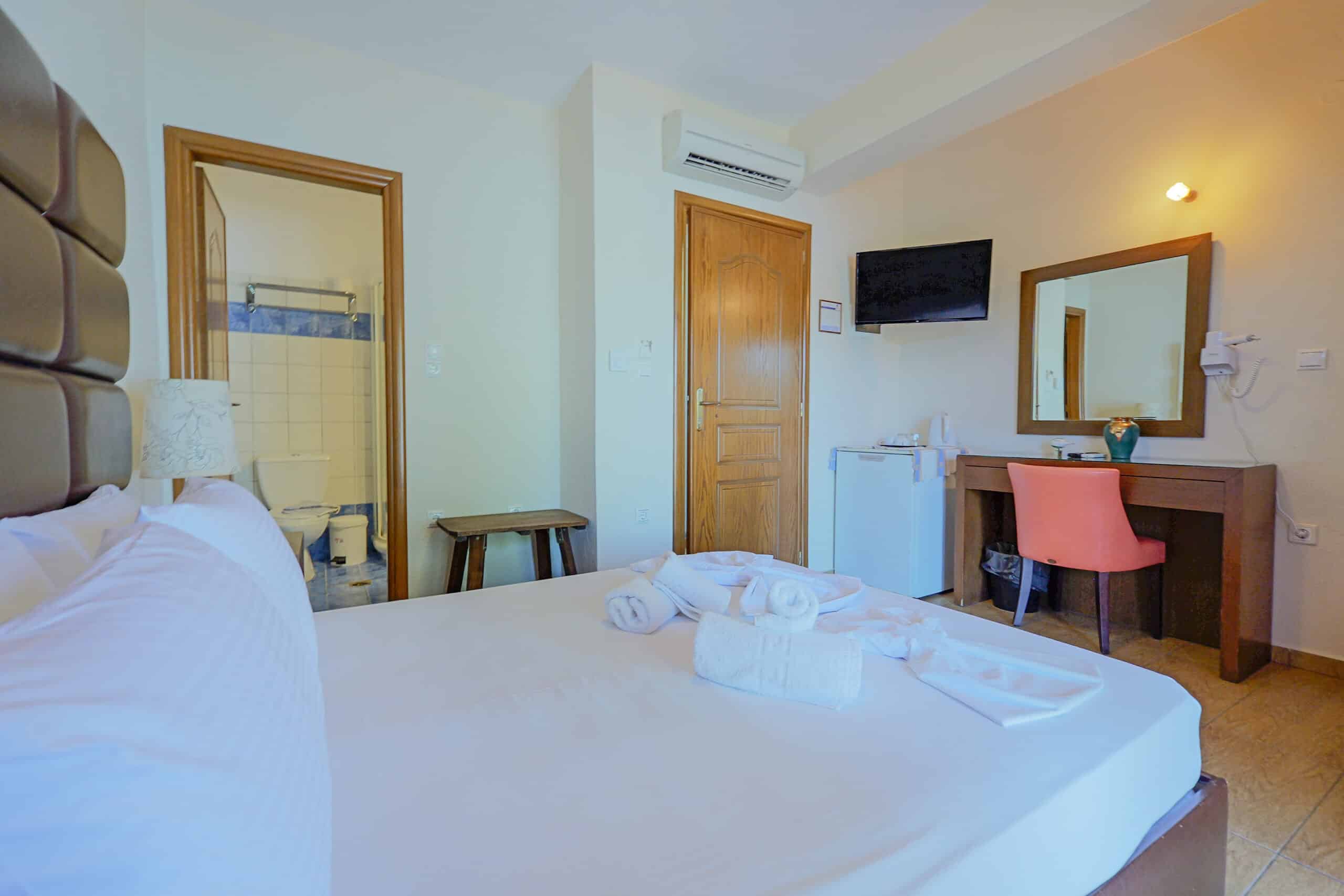 Greece Retreat Seafront Room — Ground Floor - Image 3